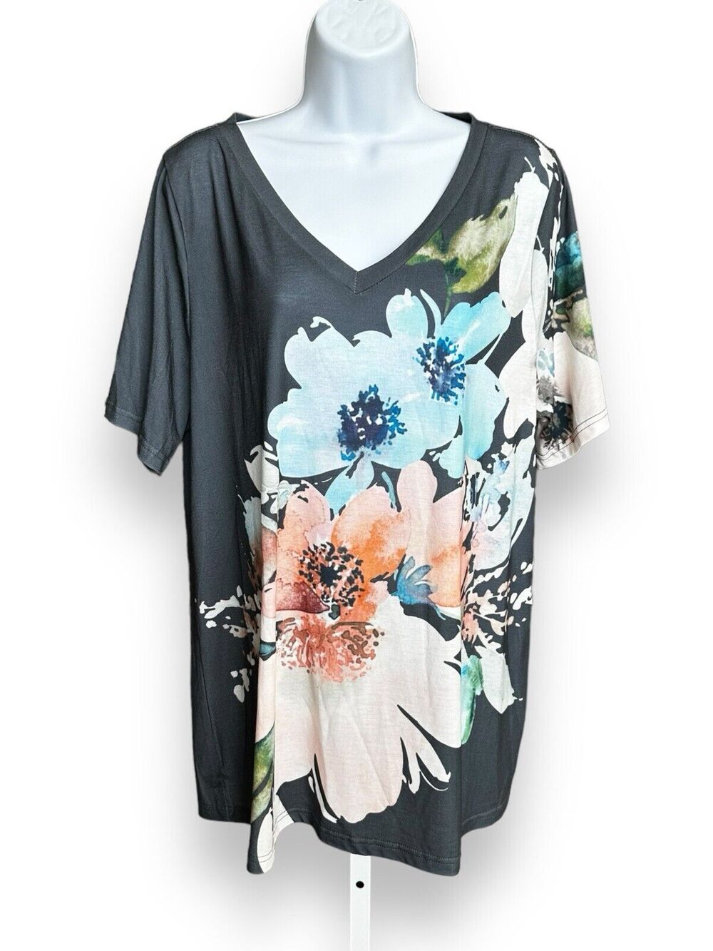 New Bloomchic Multicolor Floral Print Short Sleeve V-Neck T-shirt Gray 14/16 1X